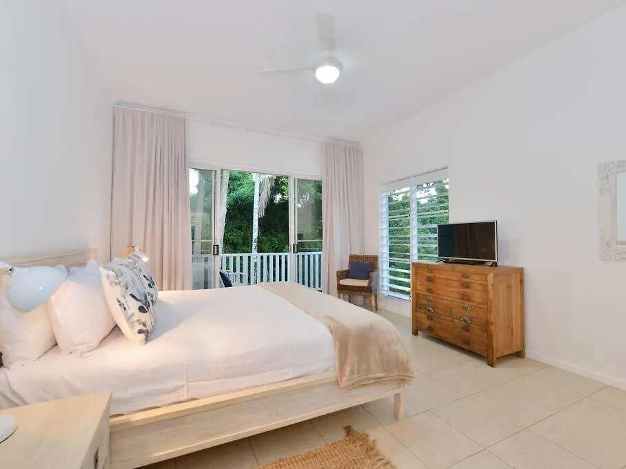Beach Villa - A Short Walk To Town & Beach Port Douglas