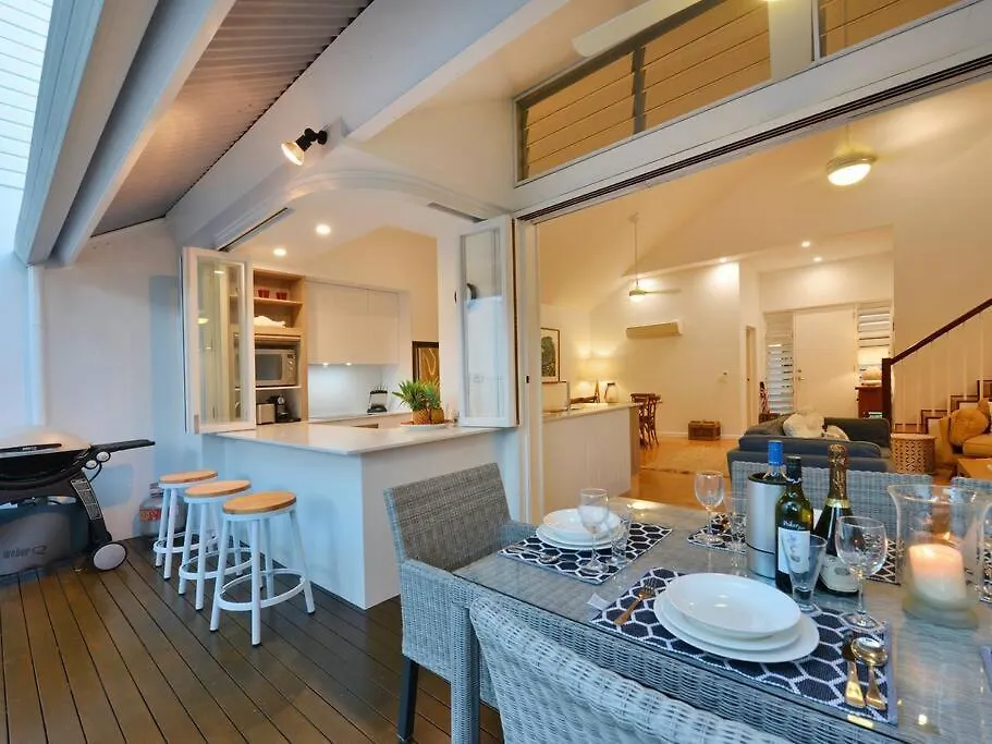 Beach Villa - A Short Walk To Town & Beach Port Douglas